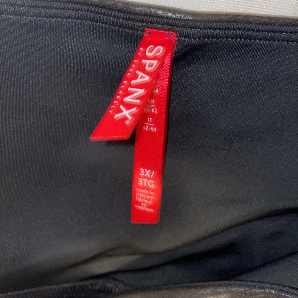Spanx Black & White Striped High Rise Faux Leather Leggings plus Size 3X - Picture 7 of 7